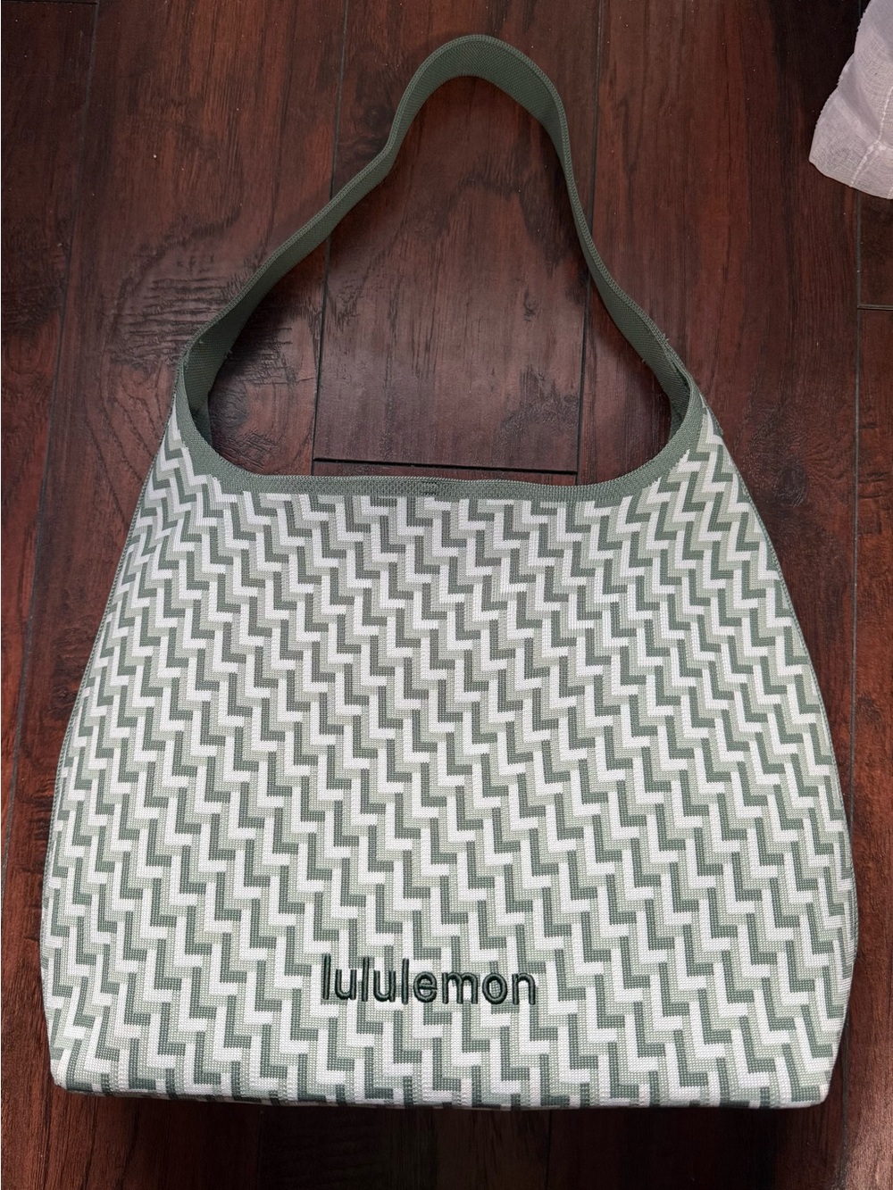 lululemon knit shoulder bag 12L